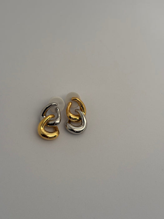 Two tone chain earrings